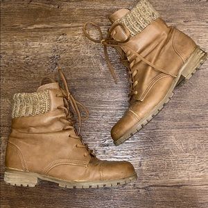 Ecote brown lace up boots